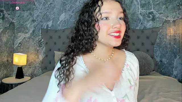 Chat +18 de LucyLovelyy ao vivo