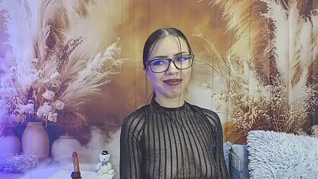 EmaLowe 现场XXX聊天