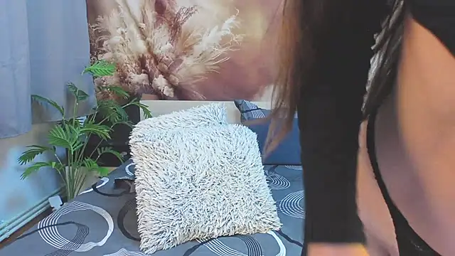 EmaLowe's Webcam Show