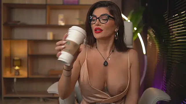 عرض كام myakalifa
