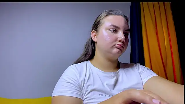 Dreamyblushfairy Chat XXX in diretta