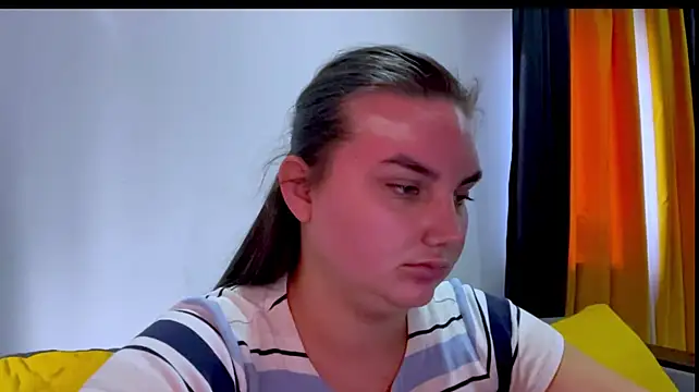 Dreamyblushfairy's Live XXX Chat