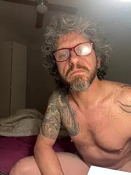 Guloiok Show in webcam