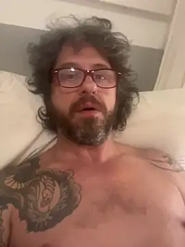 Guloiok Show in webcam