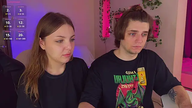 عرض كام RobertAndLinela