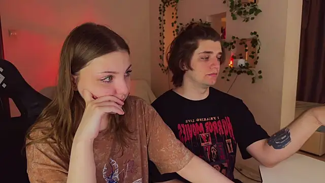RobertAndLinela webkamerás műsora