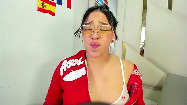 IsabellRodriguez18 现场XXX聊天