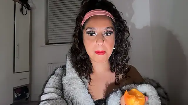 fayfay2002's Live XXX Chat
