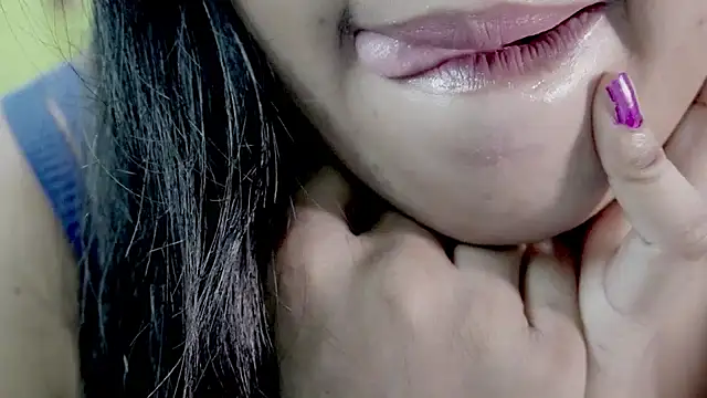 sexyhoney27 Adlı Modelin Web Kamerası Şovu