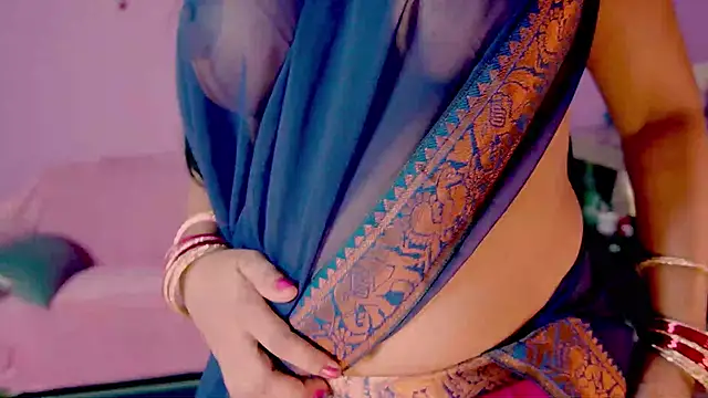 sexyhoney27 网络视讯表演
