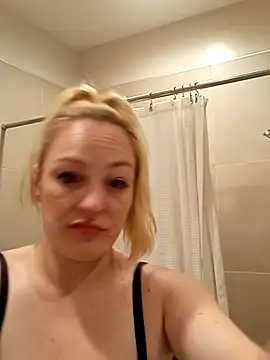 iAmJeNeSy's Webcam Show