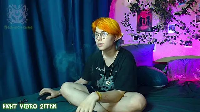 צ'אט XXX בשידור חי של TrickyKitsune