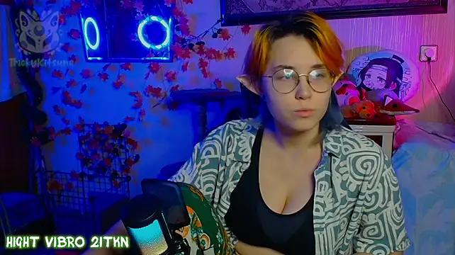 Show modela TrickyKitsune na web-kameri
