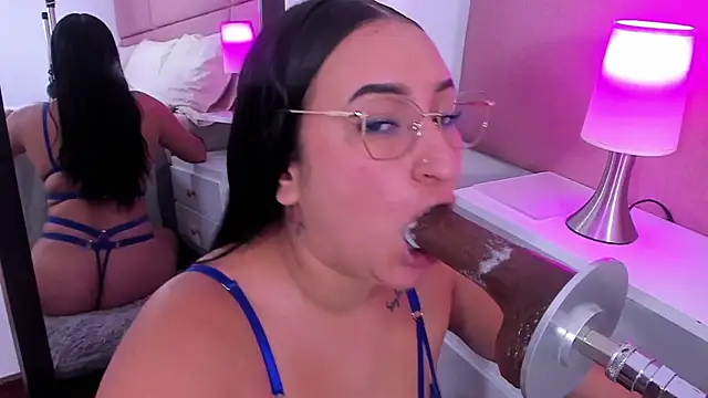 SammyMorales Adlı Modelin Canlı XXX Sohbeti
