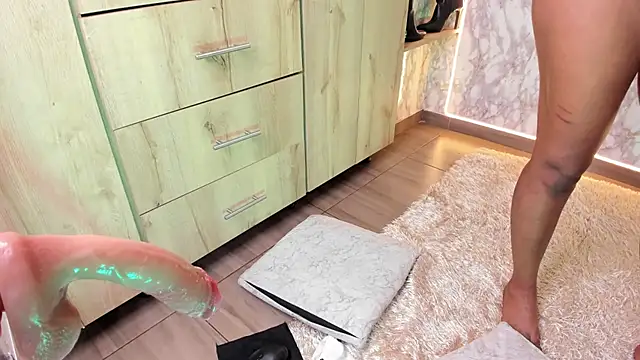 whiitneyfox Show in webcam