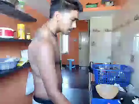 Gre3k_god Show in webcam