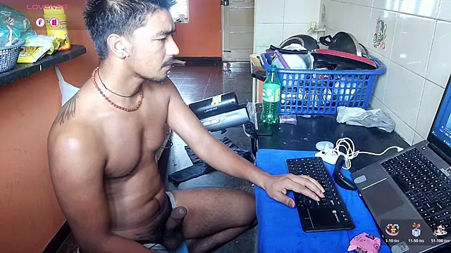 Gre3k_god Show Webcam