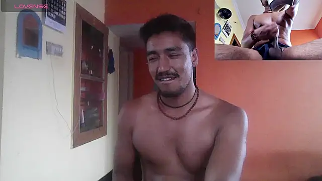 Gre3k_god Show in webcam