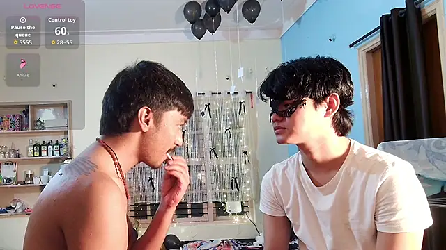 Gre3k_god webcam show