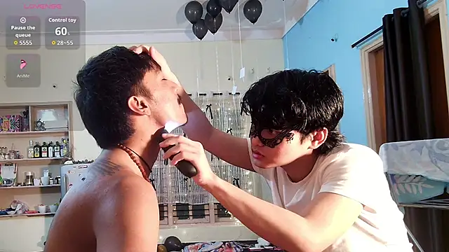 Gre3k_god's Webcam Show