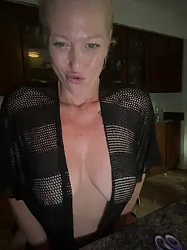 MilfOfDreams: вебкам-шоу
