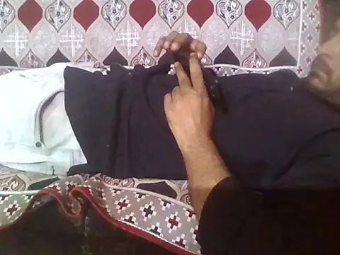 lucknowguy Show in webcam