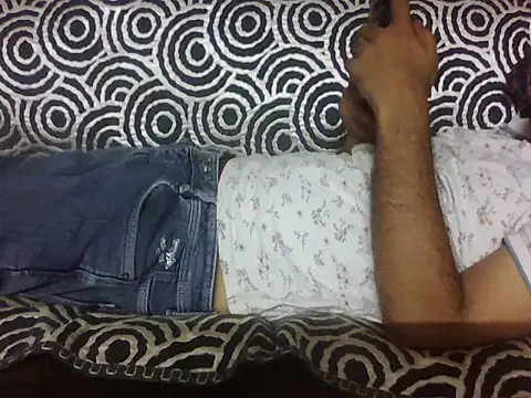 lucknowguy XXX чат на живо