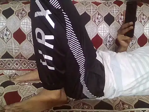 Show modela lucknowguy na web-kameri