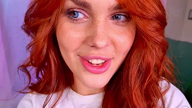 AliceOfWonders' Webcam Show