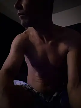 SexyAssPosingGuy Show Webcam