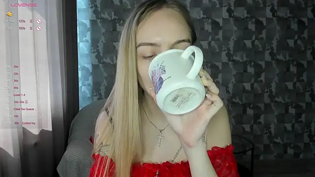 A_delina live XXX chat