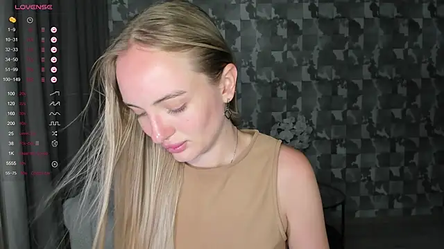 A_delina Chat XXX in diretta