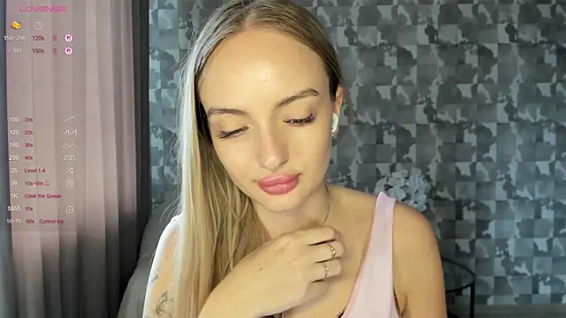 A_delinan Live XXX chat
