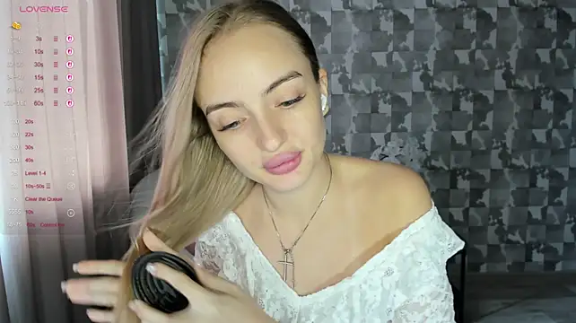 Chat +18 de A_delina ao vivo
