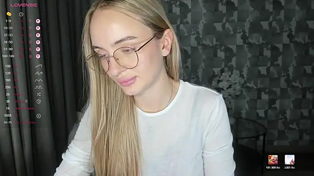 A_delina Chat XXX in diretta