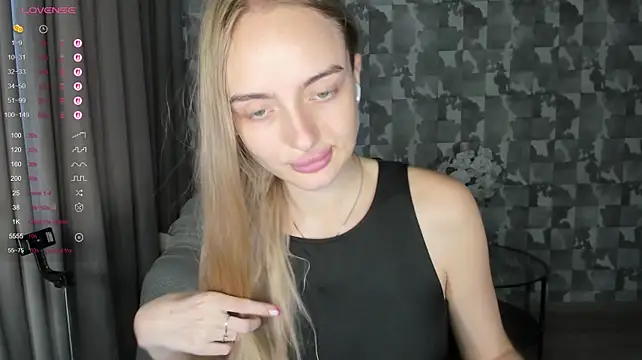 A_delina live XXX chat