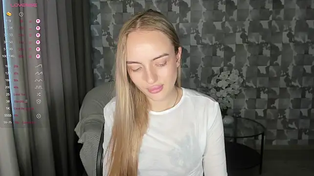 A_delina Chat XXX live