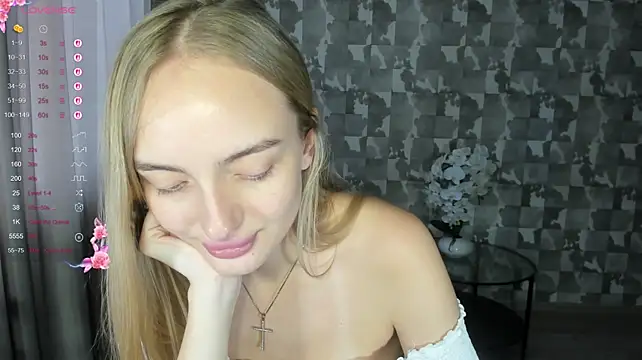 A_delina's Live XXX Chat