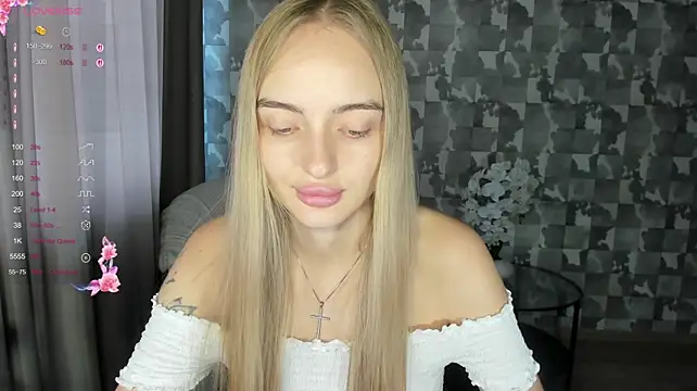 A_delina live XXX chat