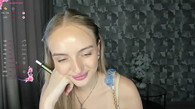 A_delina Adlı Modelin Canlı XXX Sohbeti