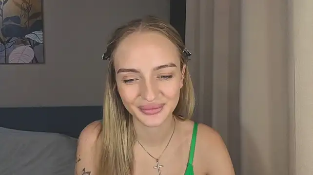 A_delina Chat XXX live