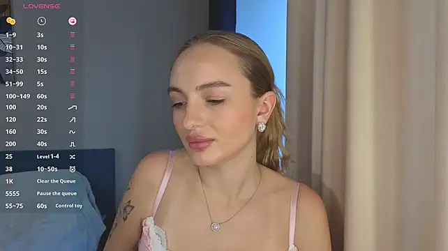 A_delina Chat XXX in diretta