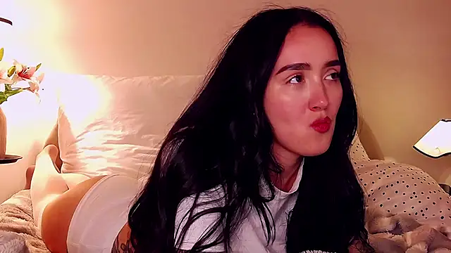 KimKhallifa Webcam Show