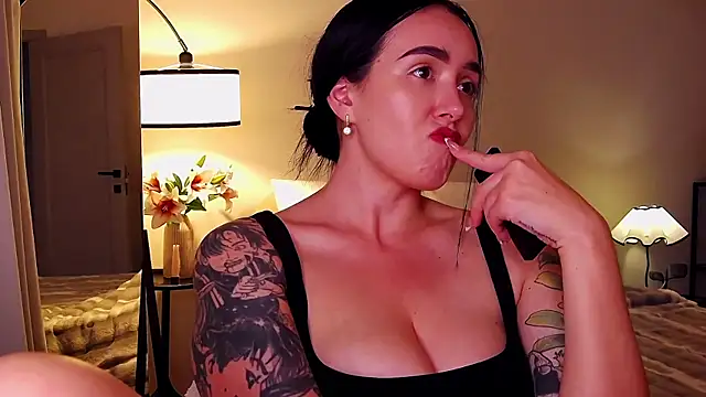 KimKhallifa's Live XXX Chat