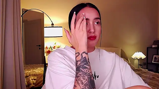 Chat +18 de KimKhallifa ao vivo