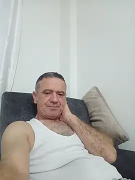 Show modela xxceyhun na web-kameri