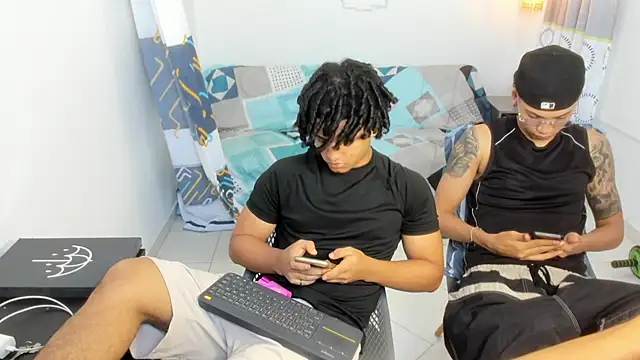 Chat XXX ao vivo de Br4ndxpimm