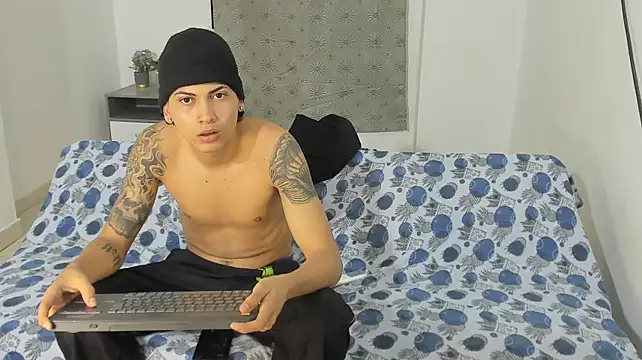 عرض كام Lil_Tatto