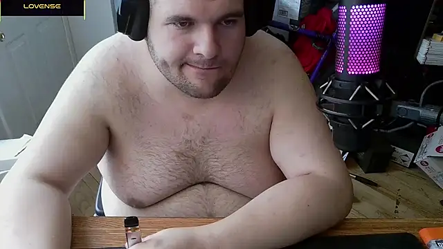 Bigneil222 Show in webcam
