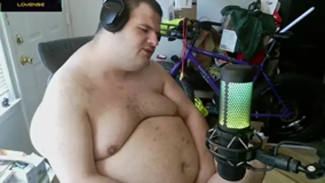 Bigneil222 Show in webcam